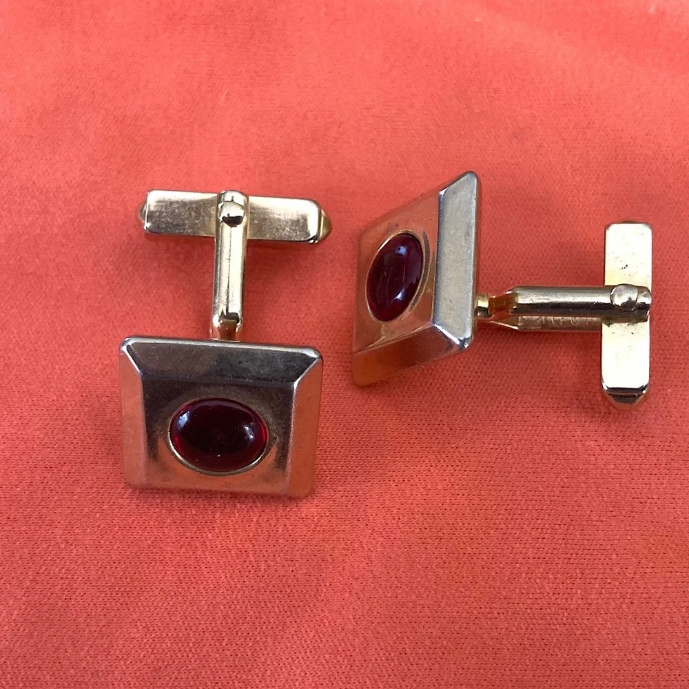 1954 Swank Gold & Red stone Cff-Links